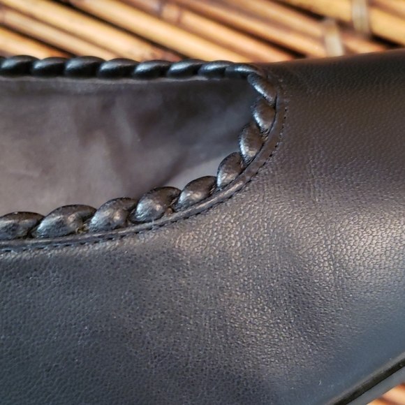 Stuart Weitzman Soft Black Leather Heels Size 6.5 - Picture 9 of 11